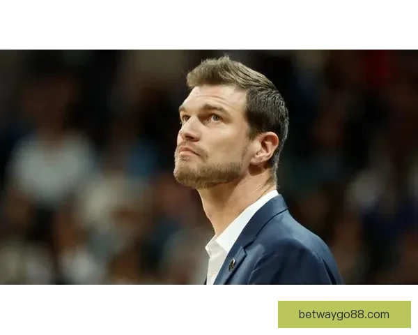 开拓者新老板表态未定斯普利特与克罗宁去留球队表现低于预期需反思